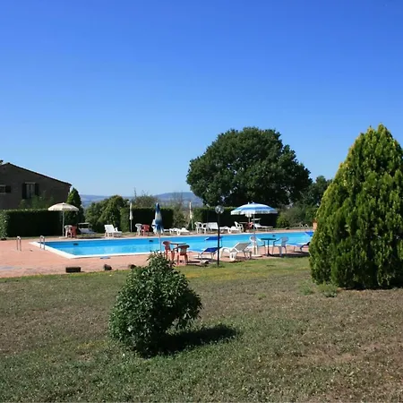Chianacce Sleeps 6 Pool