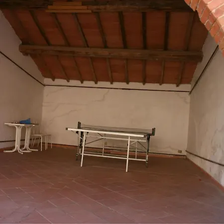 Chianacce Sleeps 6 Pool Apartment